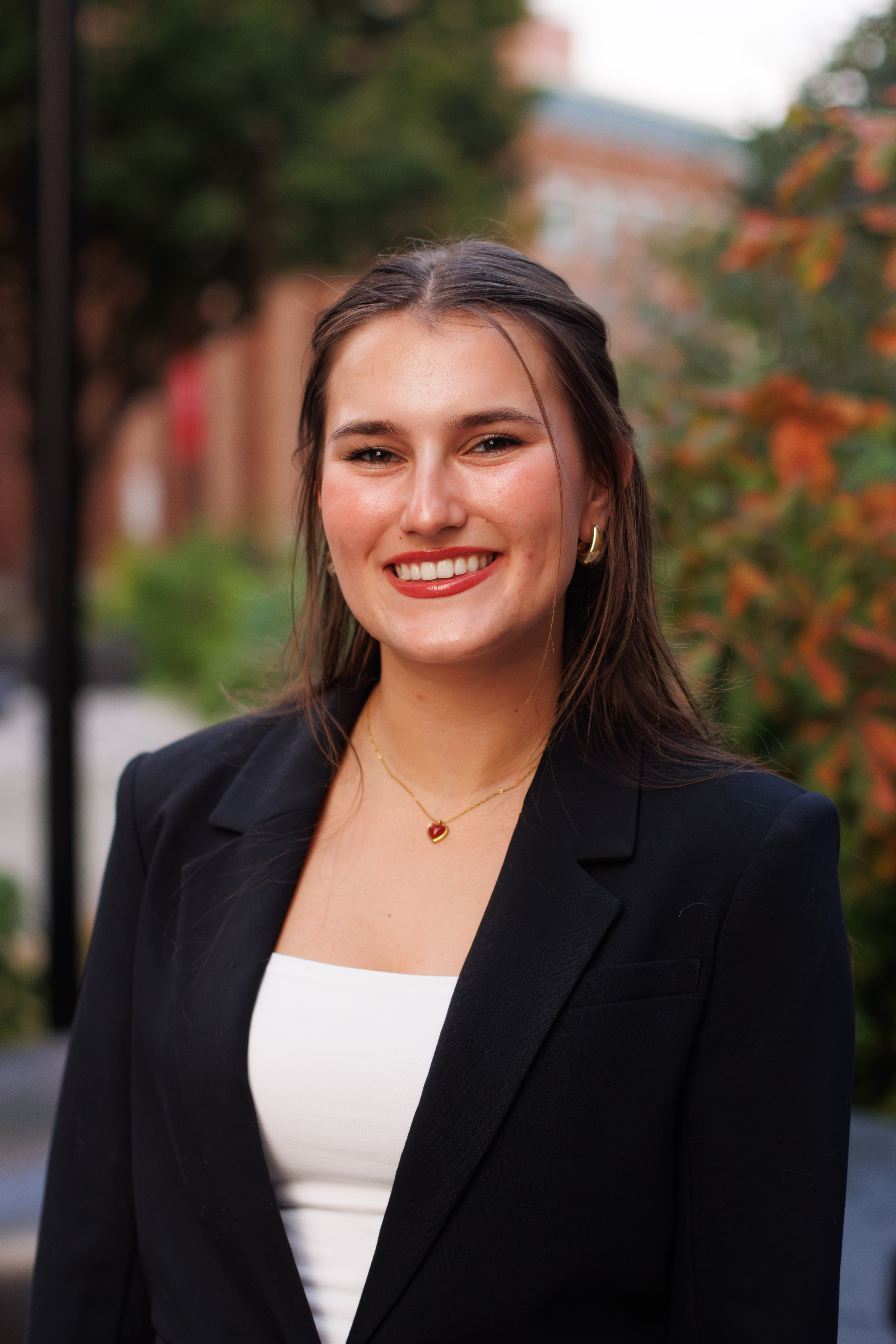 Maddie Haenzsel Headshot